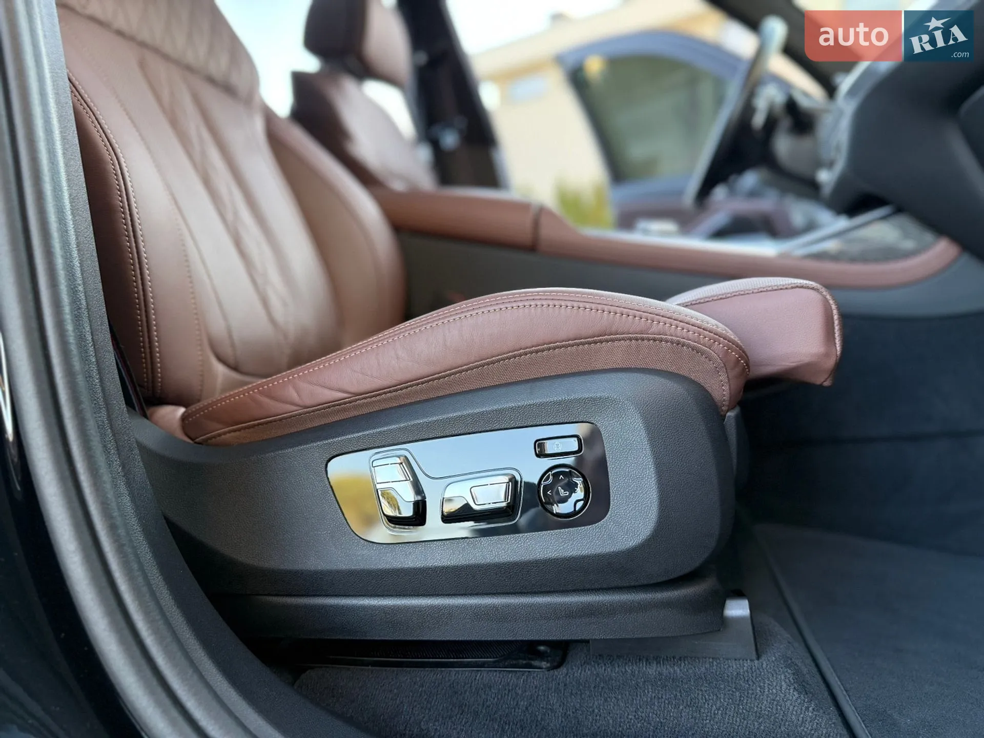 2023 BMW X7 - мініатюра 93