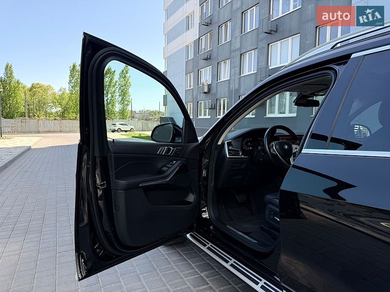 Внедорожник / Кроссовер BMW X7 2021 в Одессе