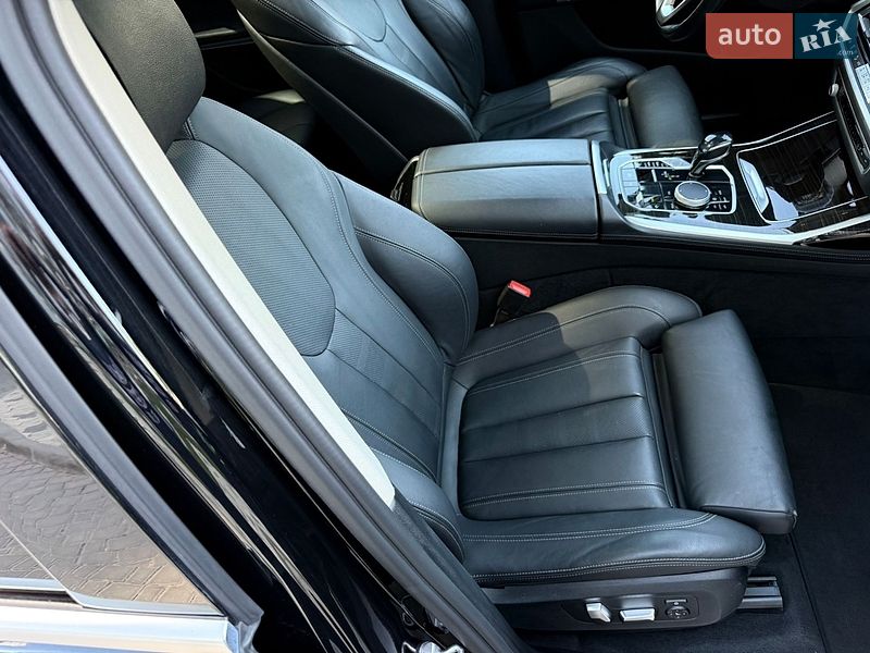 Внедорожник / Кроссовер BMW X7 2021 в Одессе