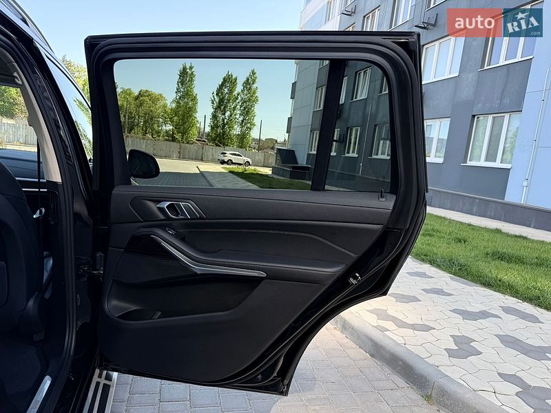 Внедорожник / Кроссовер BMW X7 2021 в Одессе