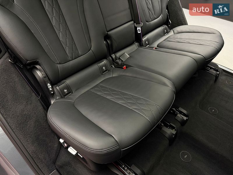 Внедорожник / Кроссовер BMW X7 2023 в Киеве