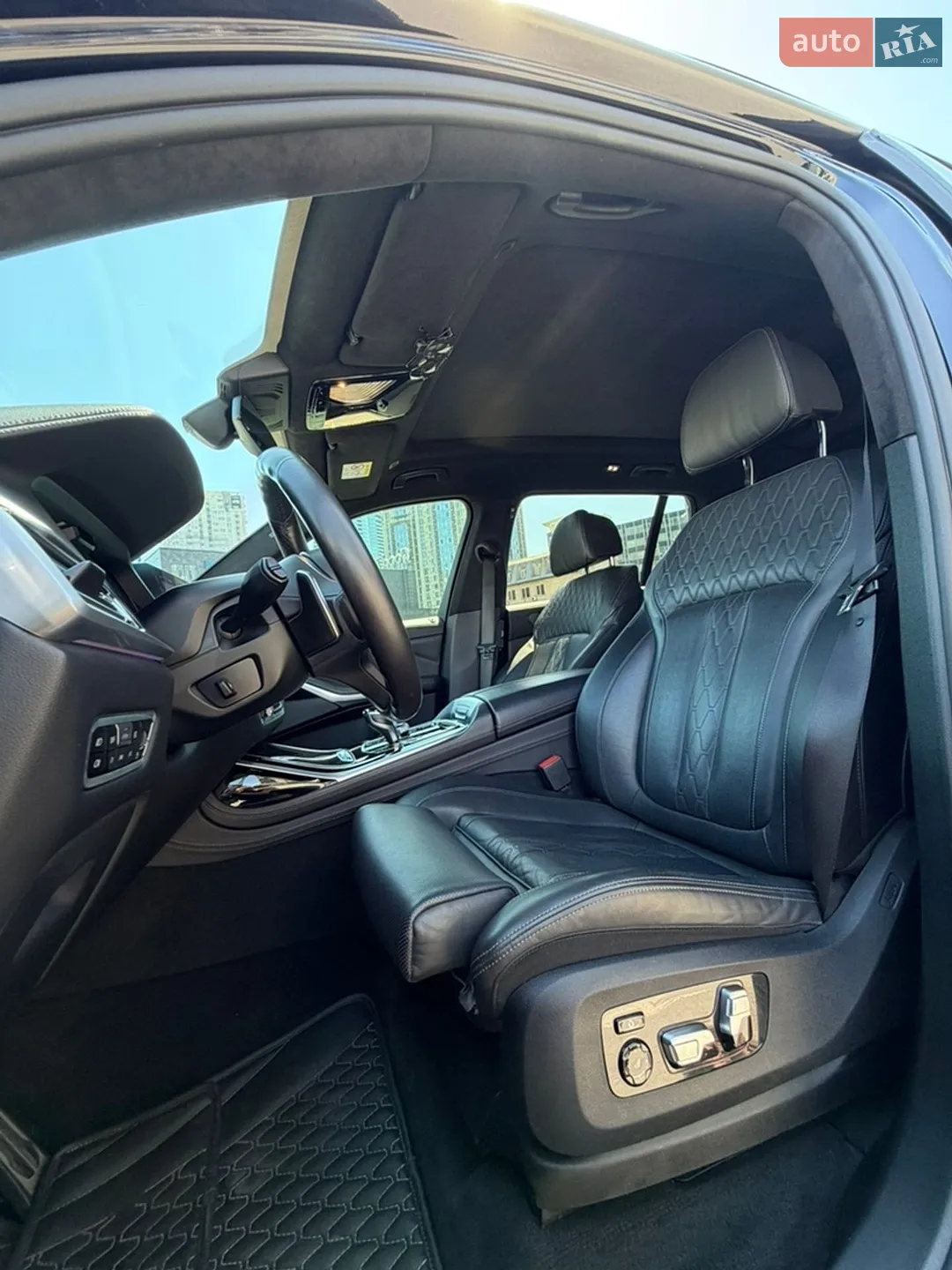 2020 BMW X7 - мініатюра 11