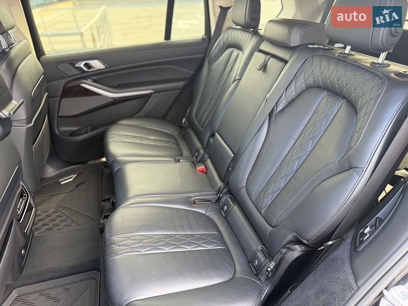 Внедорожник / Кроссовер BMW X7 2020 в Киеве