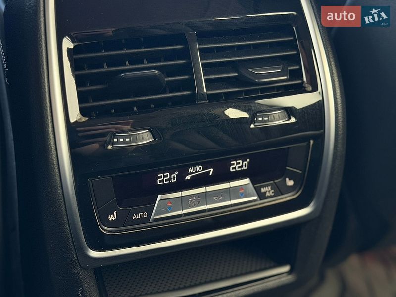 Внедорожник / Кроссовер BMW X7 2020 в Киеве