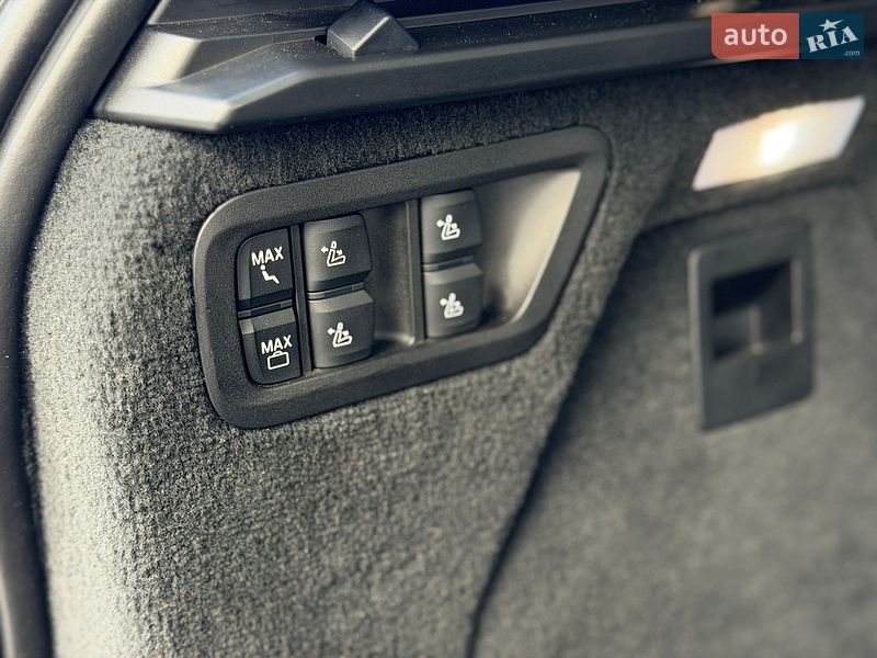 Внедорожник / Кроссовер BMW X7 2020 в Киеве