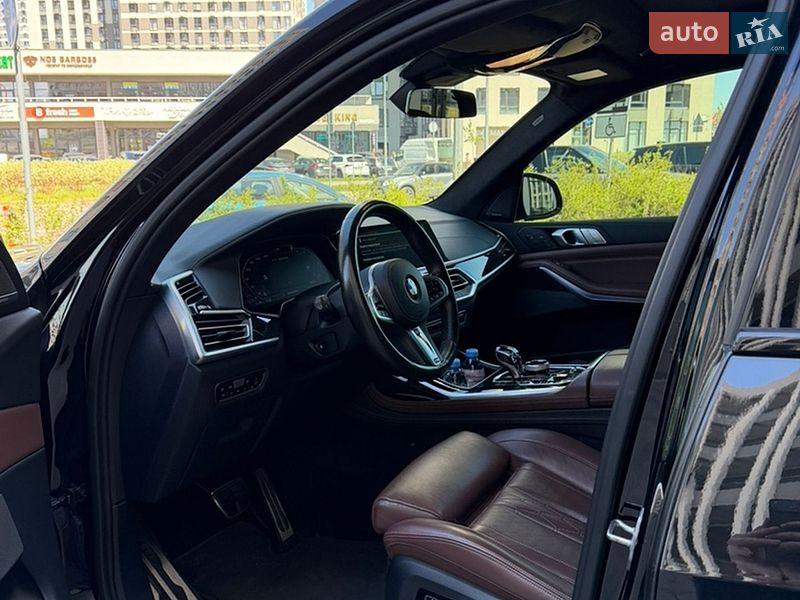 Позашляховик / Кросовер BMW X7 2020 в Києві фото 6 Позашляховик / Кросовер BMW X7 2020 в Києві