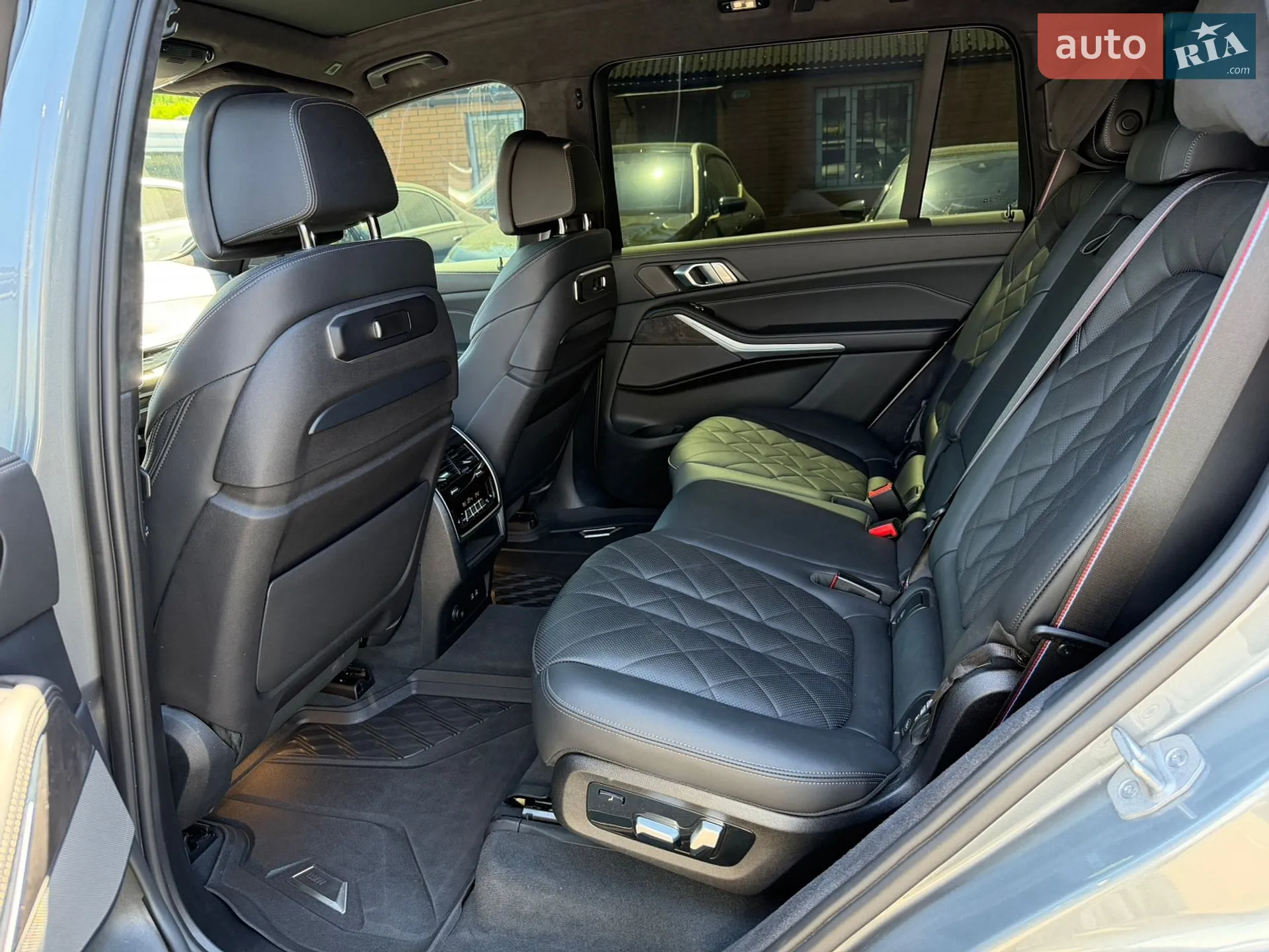 2023 BMW X7 - мініатюра 21