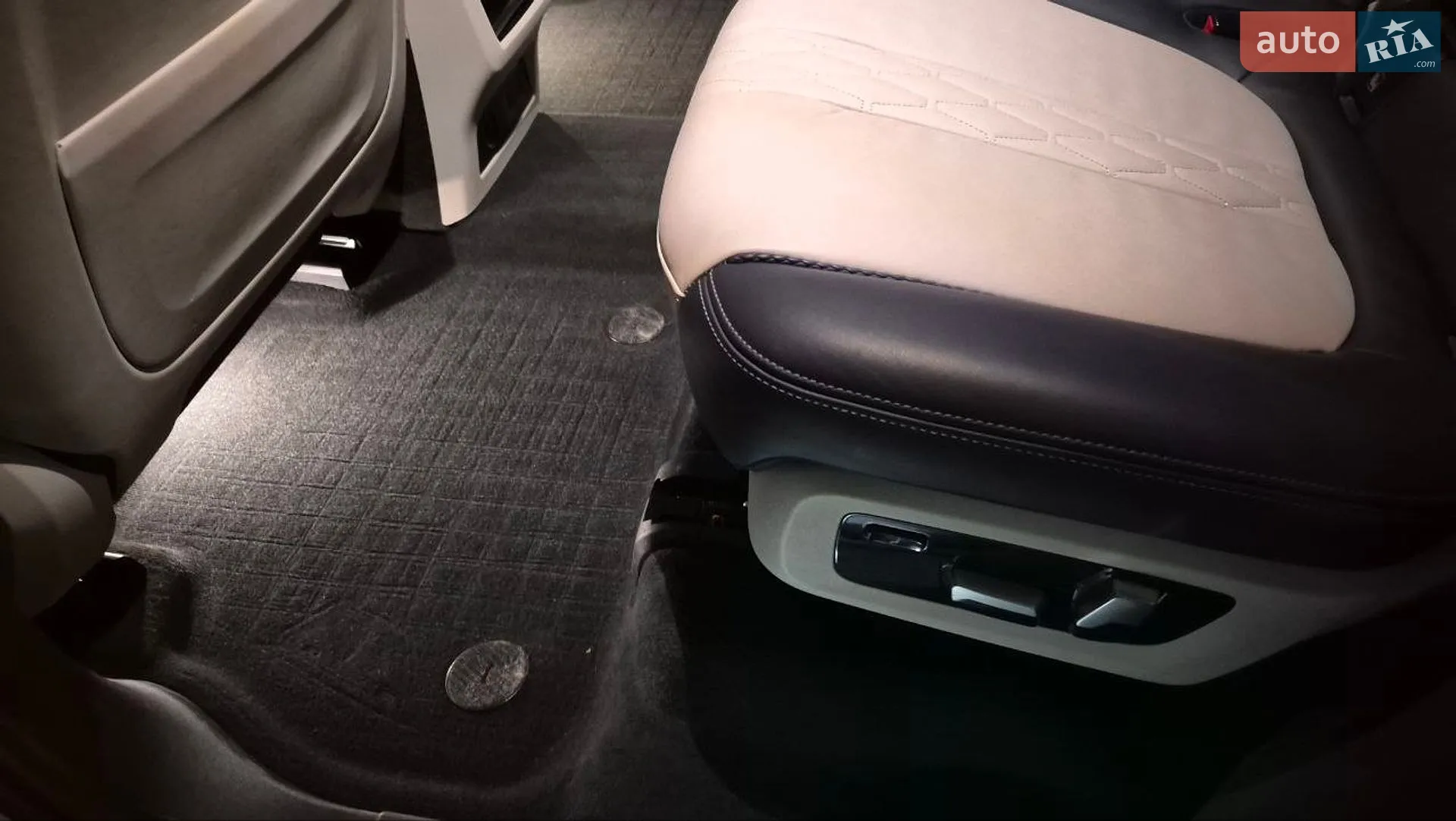 BMW X7 2019 VIN WBACW810809B88609 фото оголошення 35 з 37