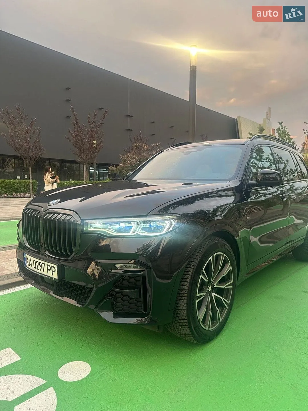 2021 BMW X7 - фото 1