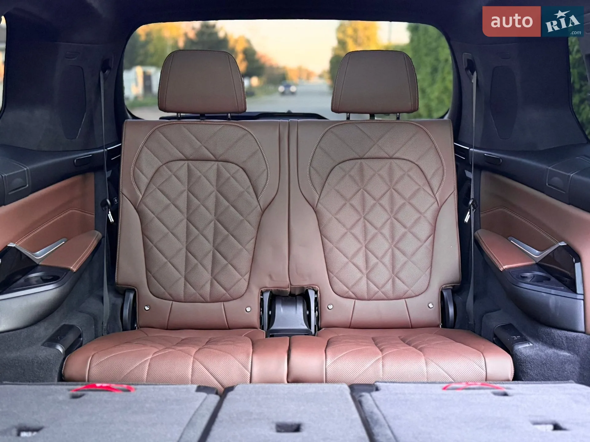 2023 BMW X7 - мініатюра 33