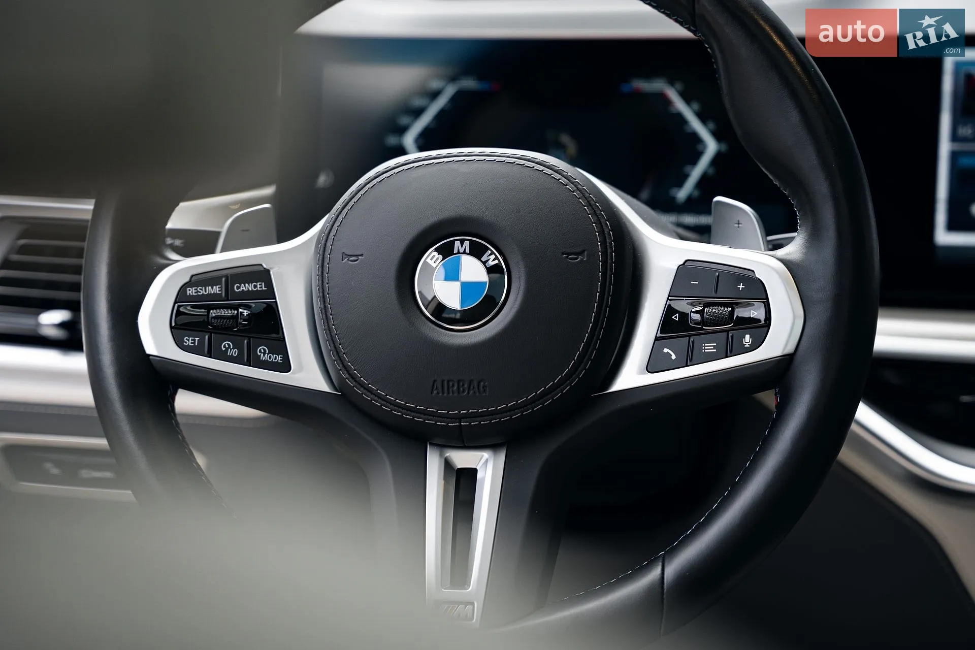 2023 BMW X7 - мініатюра 23