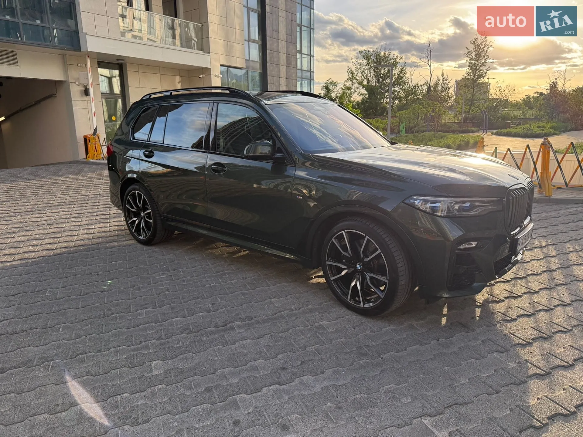 2022 BMW X7 - мініатюра 3