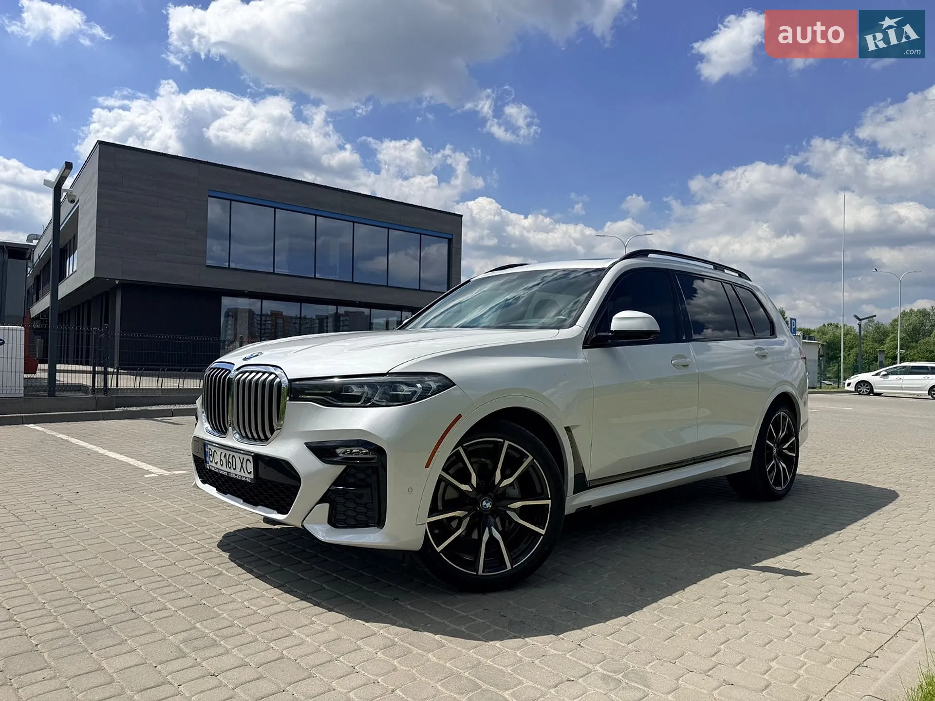 2020 BMW X7 - фото 1
