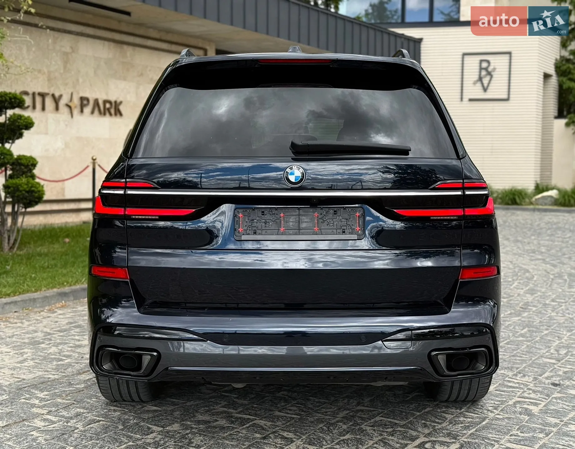 2022 BMW X7 - мініатюра 19
