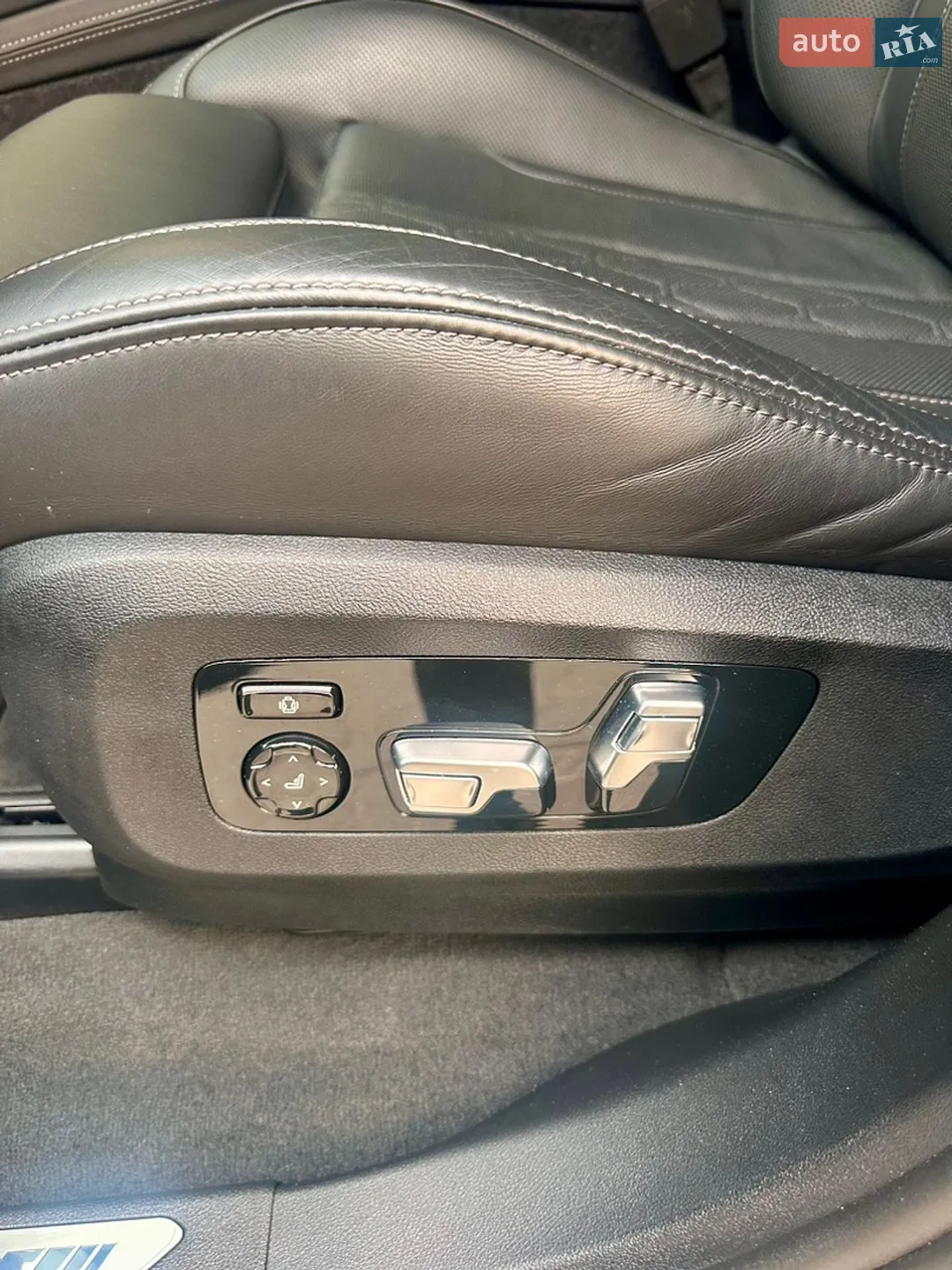 2024 BMW X7 - мініатюра 28