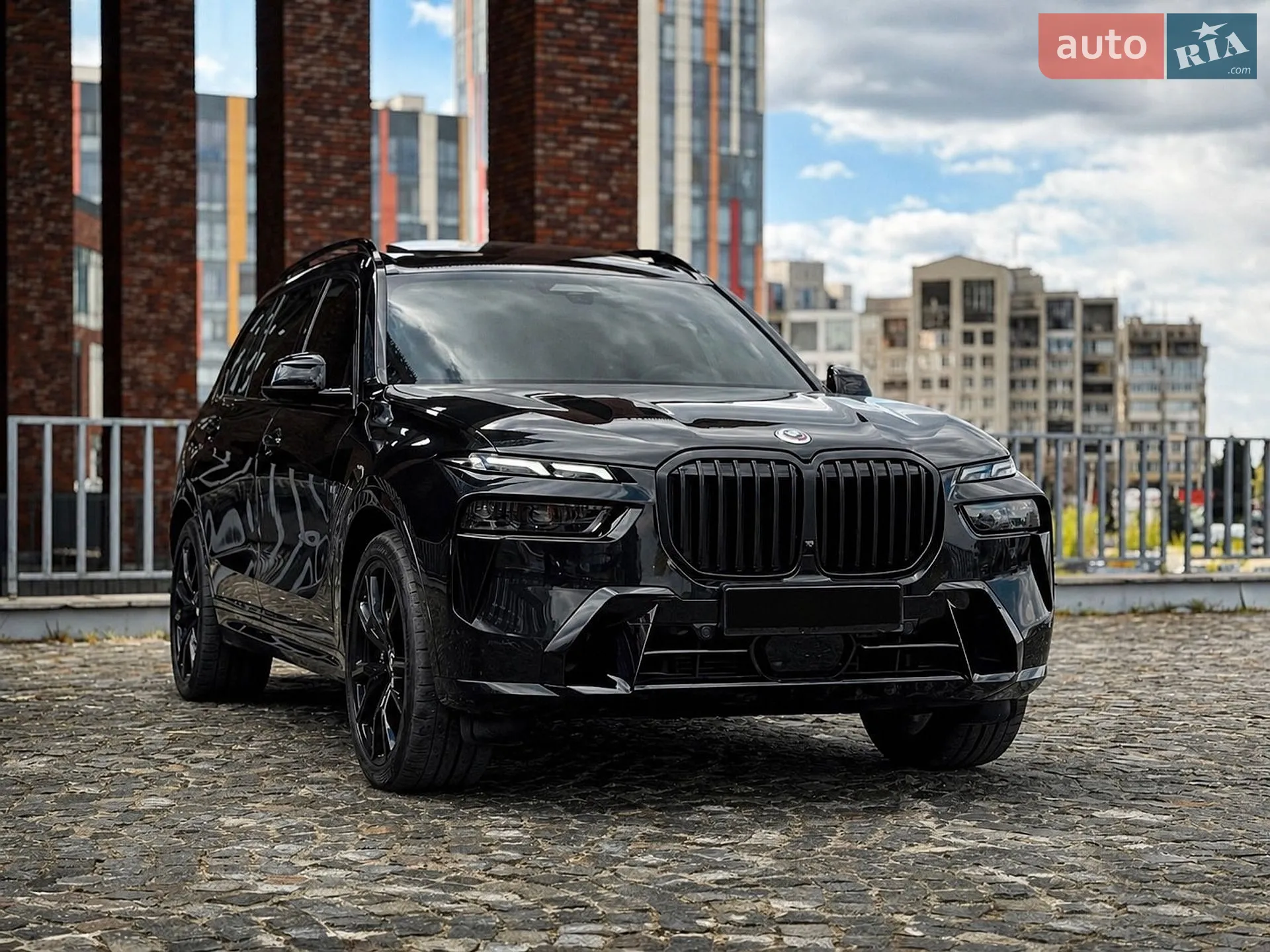2023 BMW X7 - фото 1