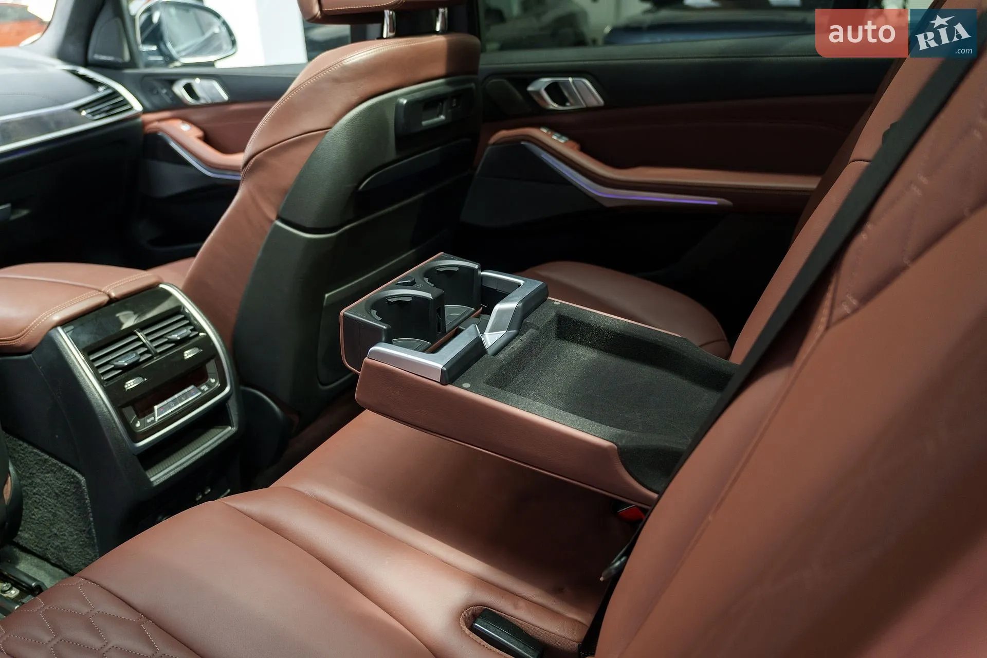 2021 BMW X7 - мініатюра 48