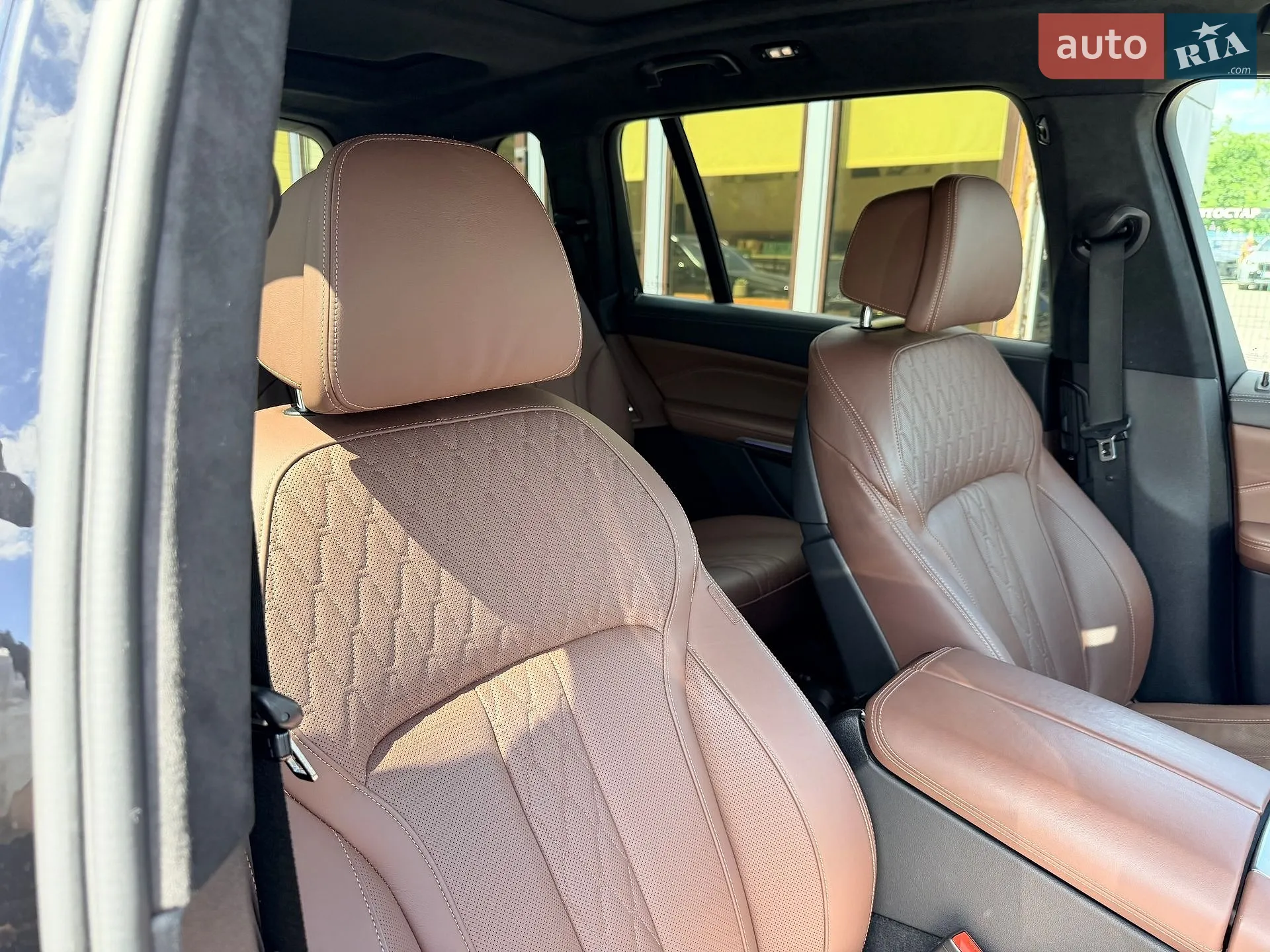 2021 BMW X7 - мініатюра 21