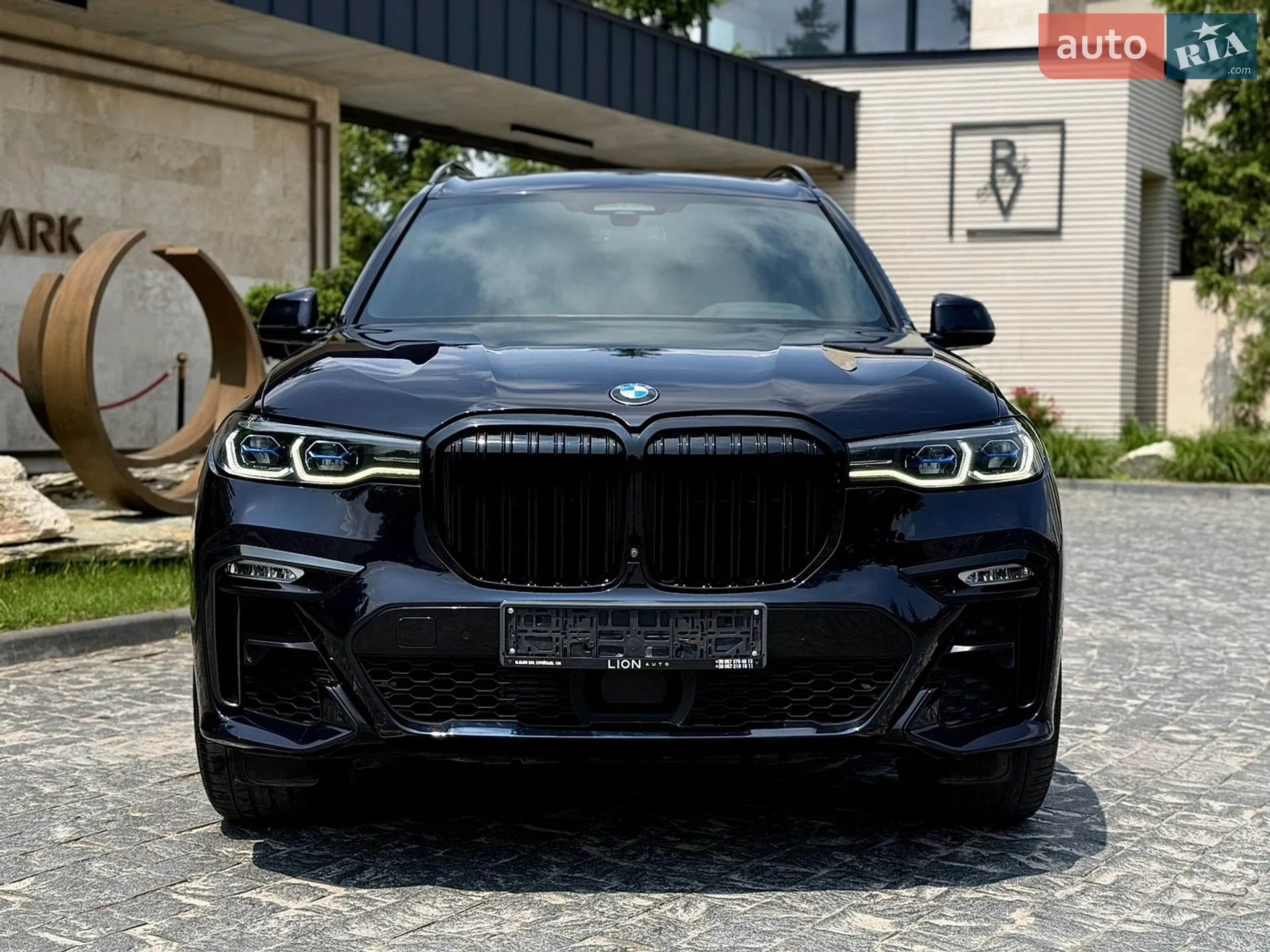 2021 BMW X7 - мініатюра 3