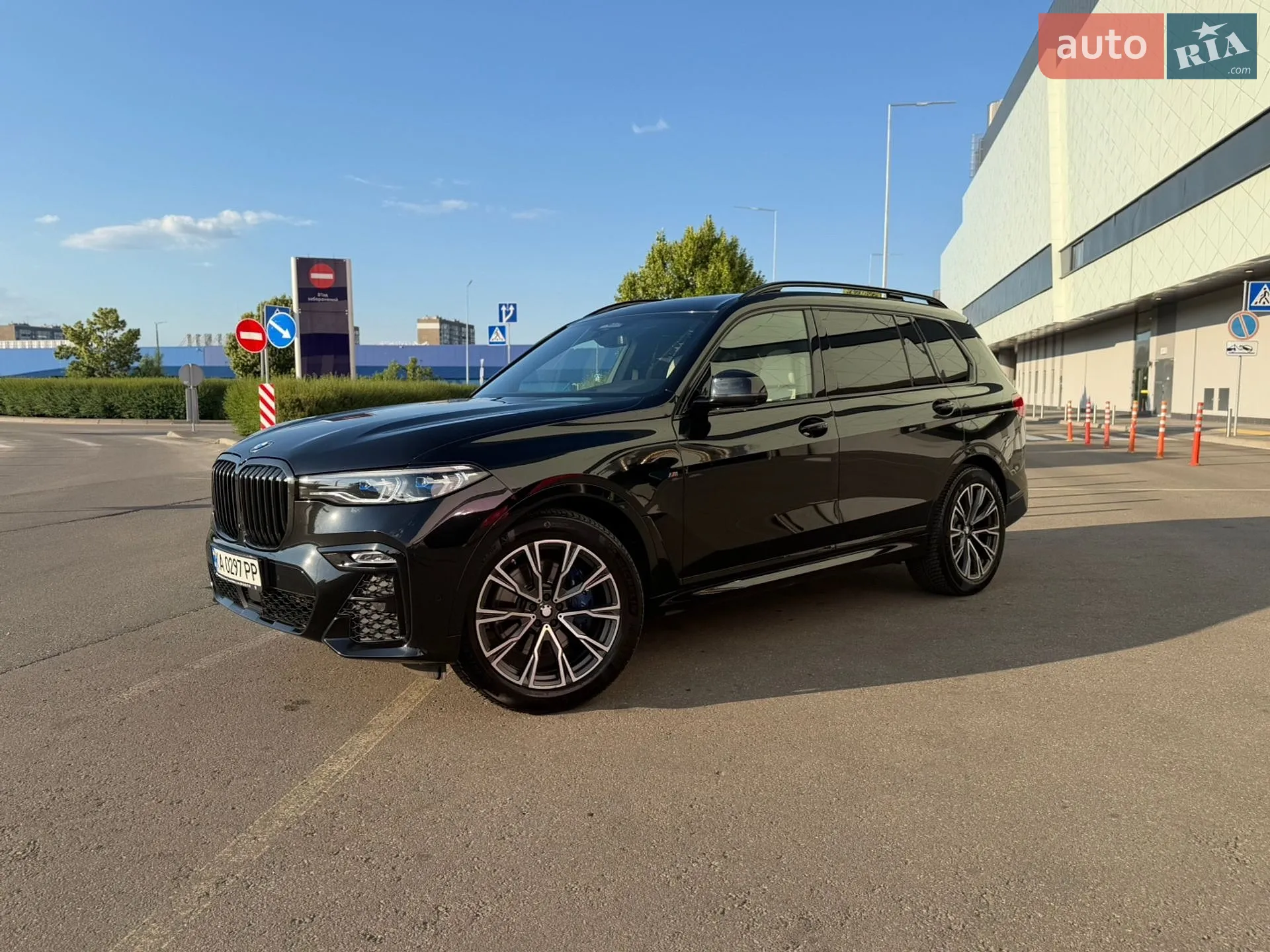 2021 BMW X7 - фото 1