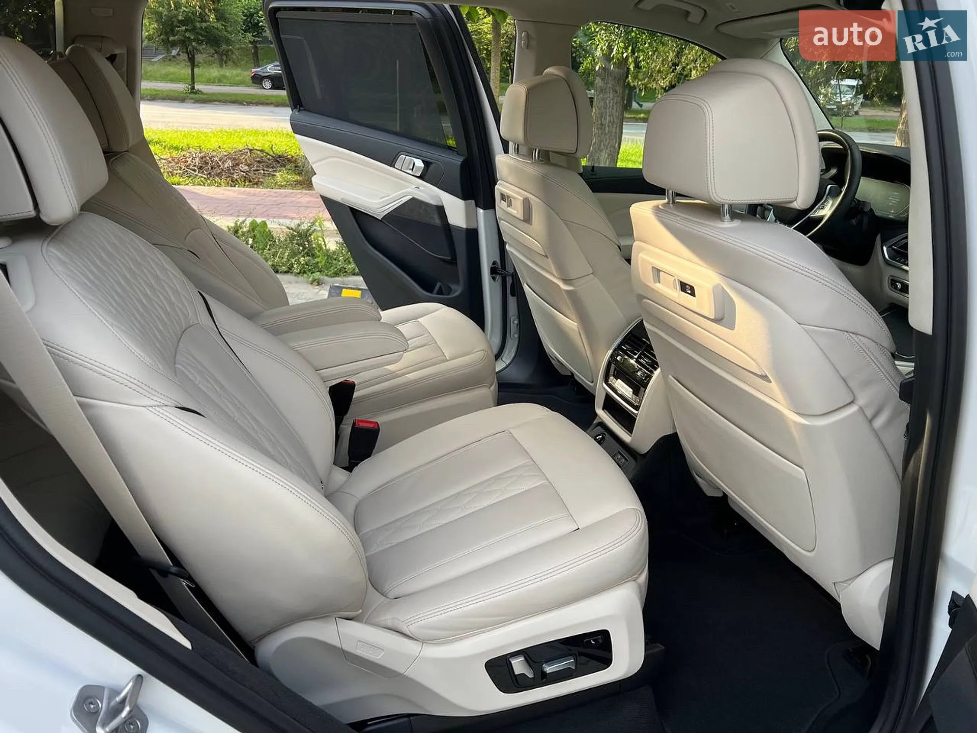 2022 BMW X7 - мініатюра 53