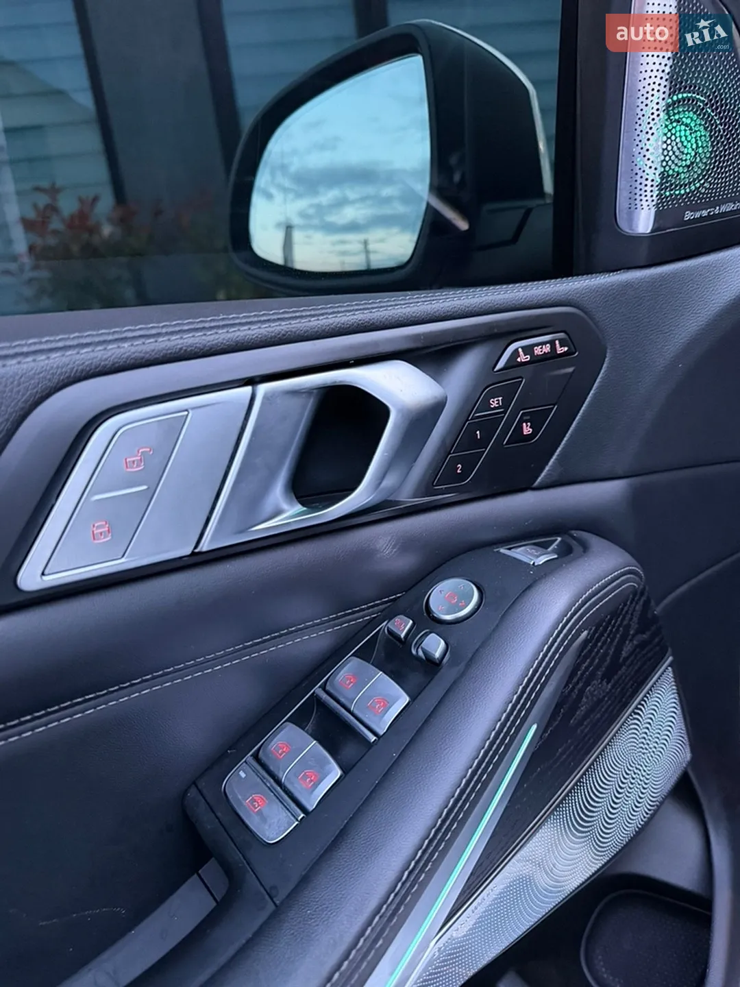 2020 BMW X7 - мініатюра 21