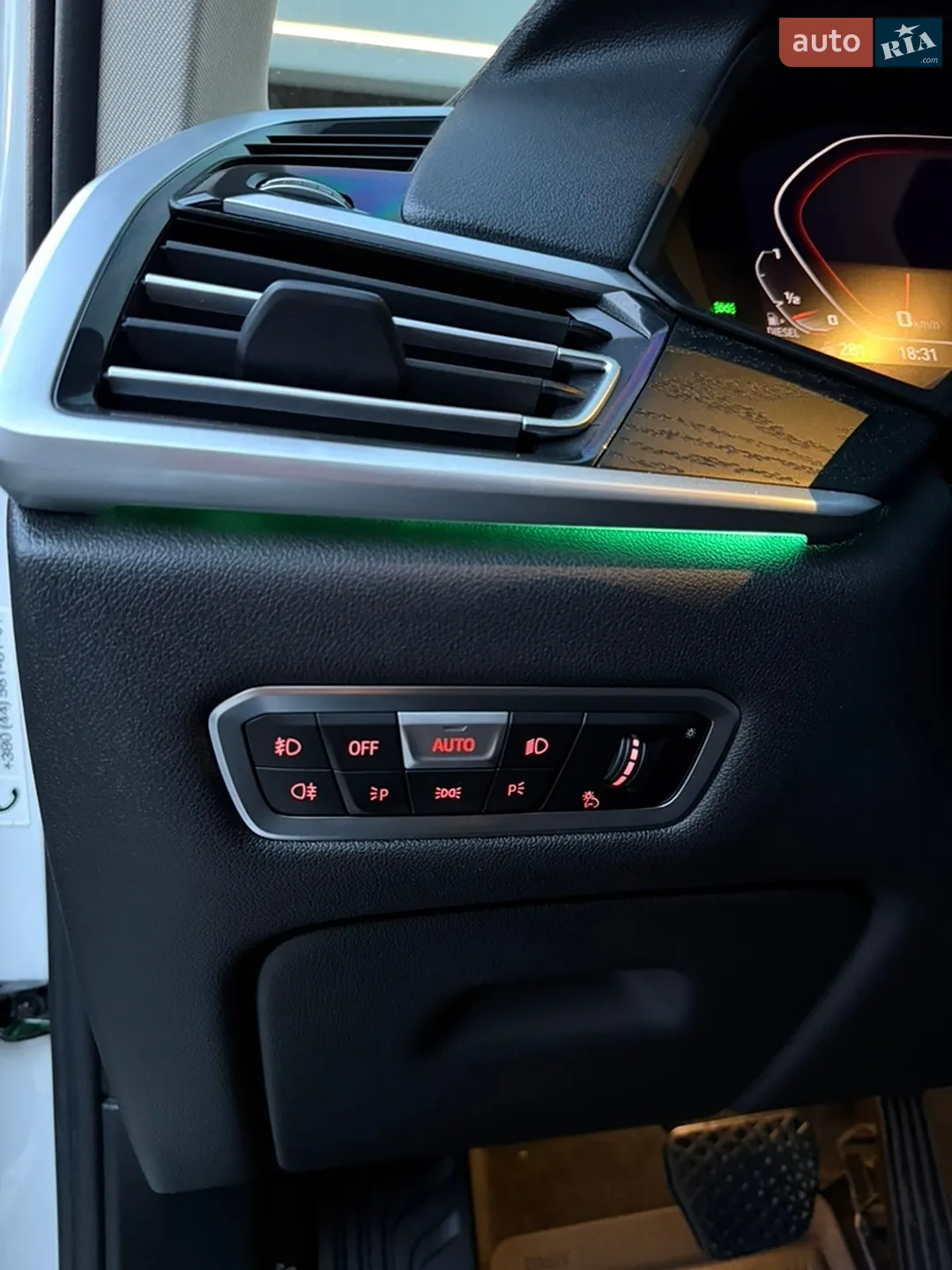 2020 BMW X7 - мініатюра 26