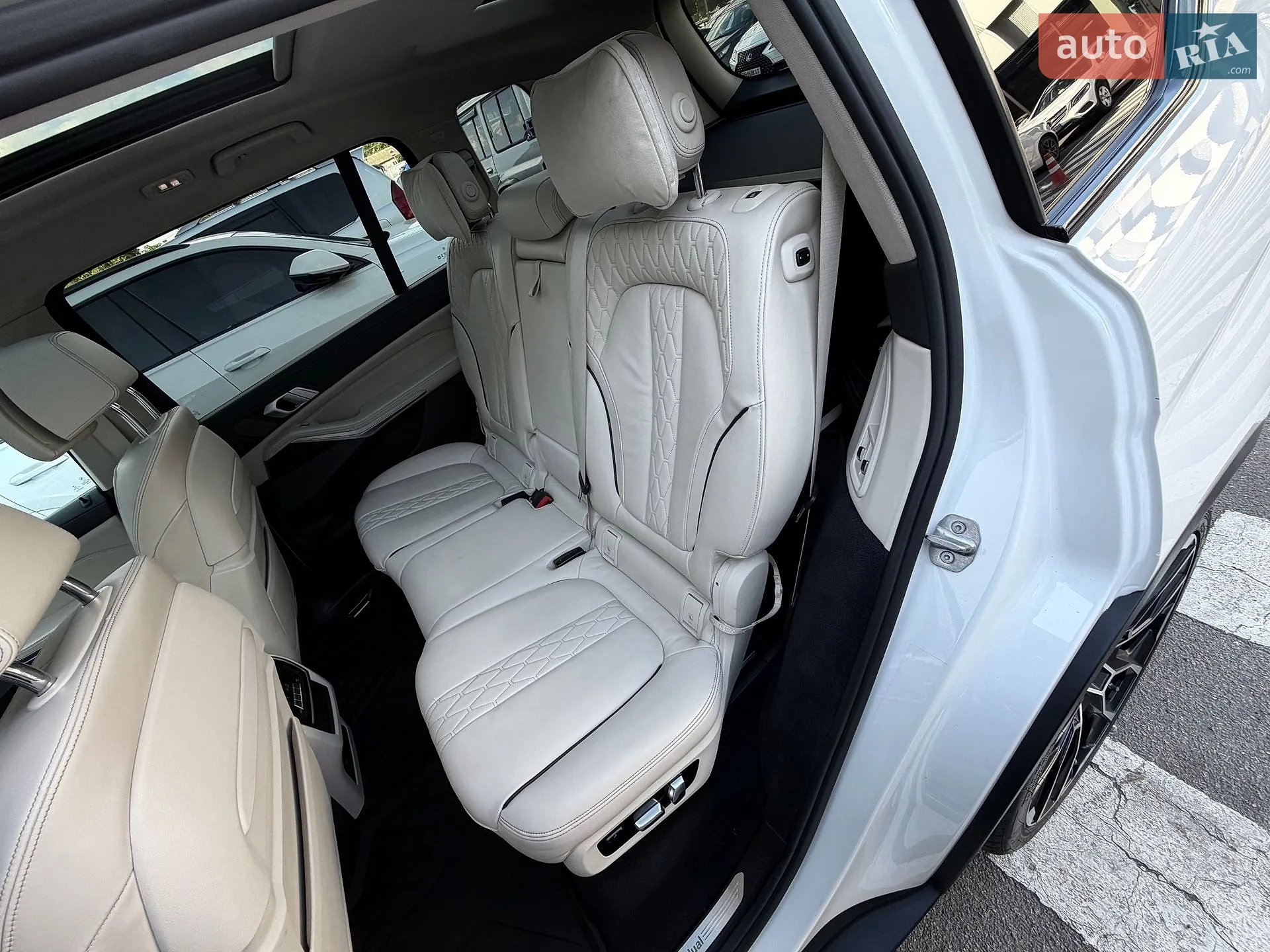 2019 BMW X7 - мініатюра 120