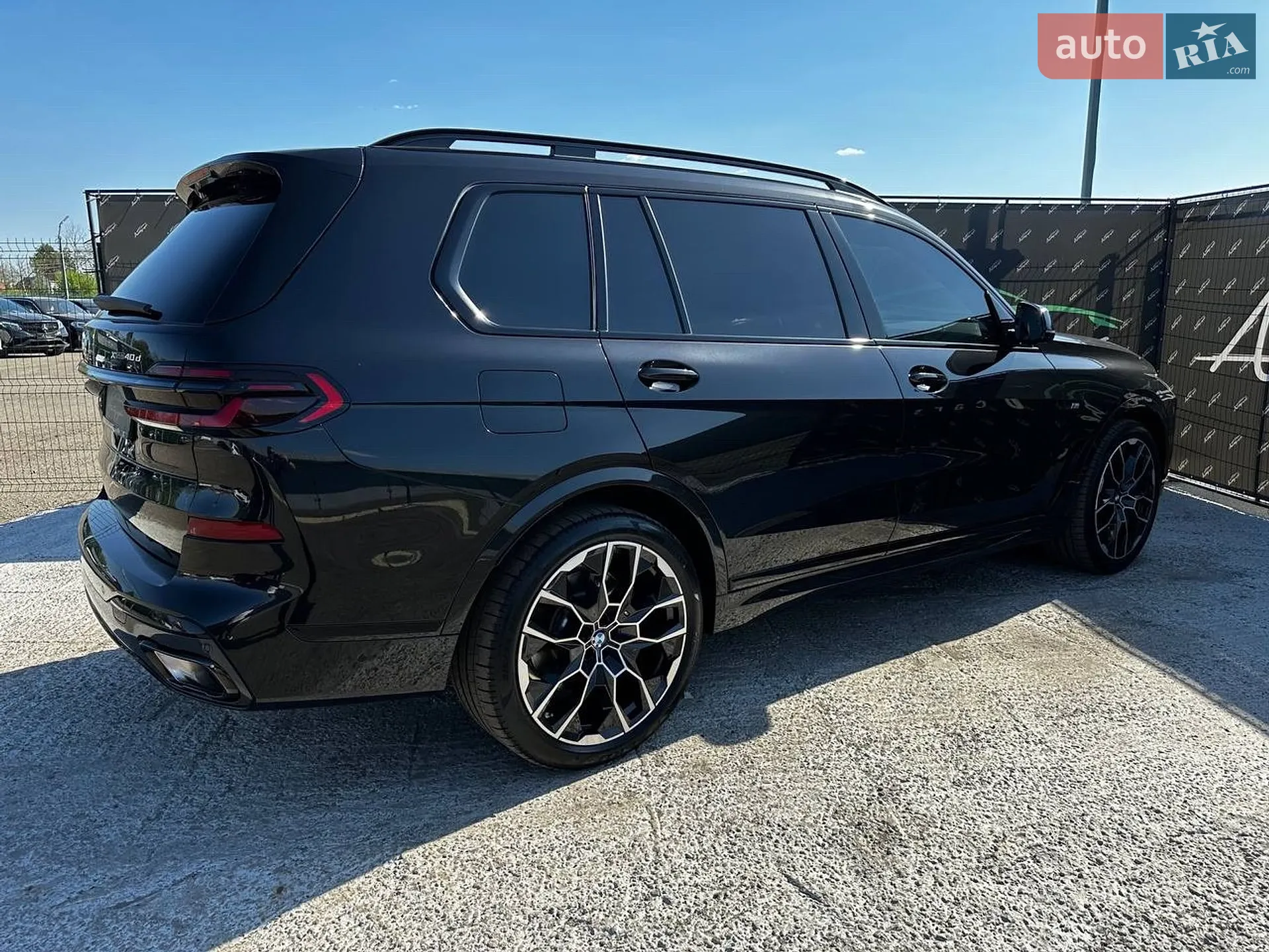 2023 BMW X7 - мініатюра 38