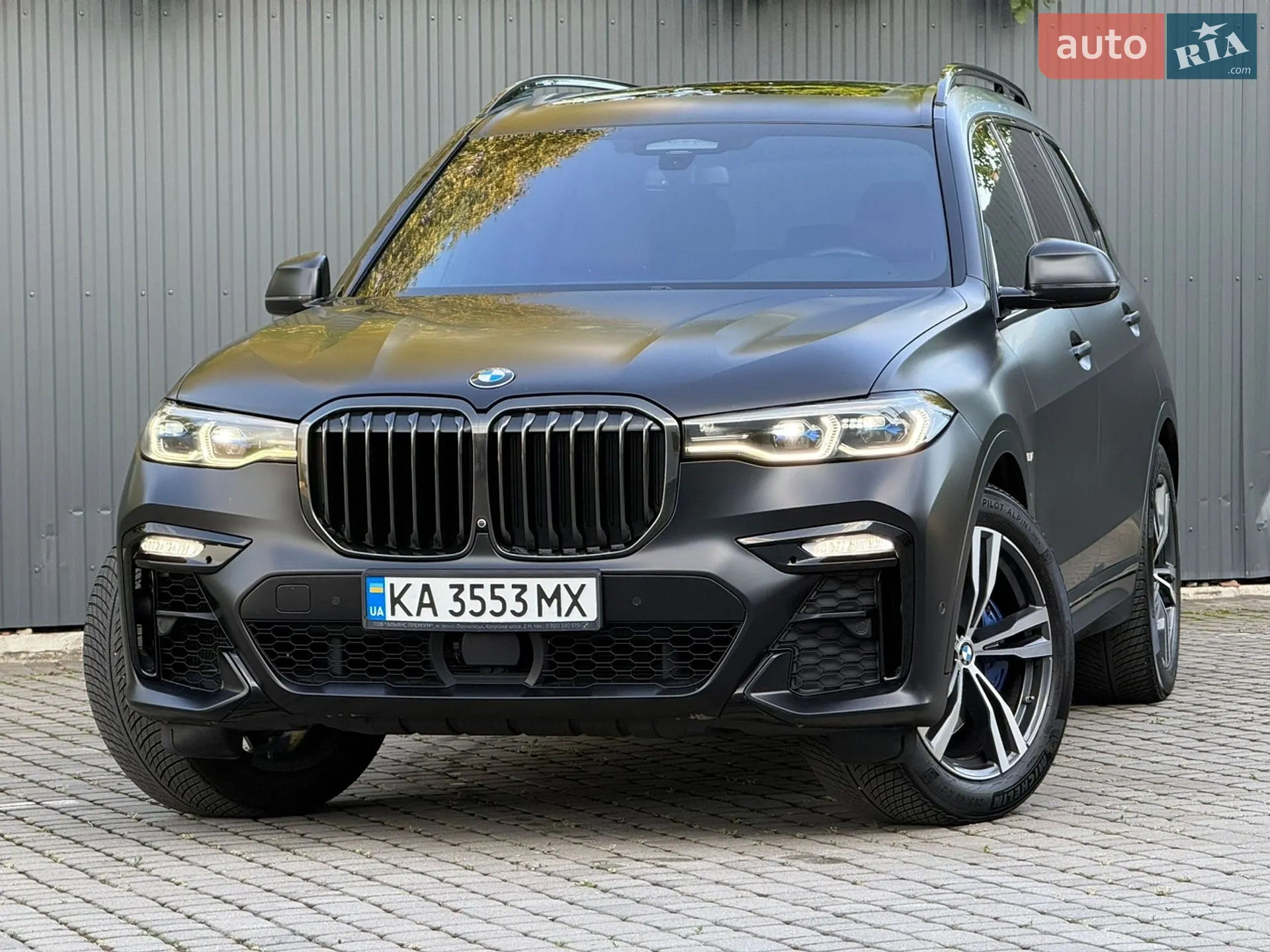 2022 BMW X7 - фото 1