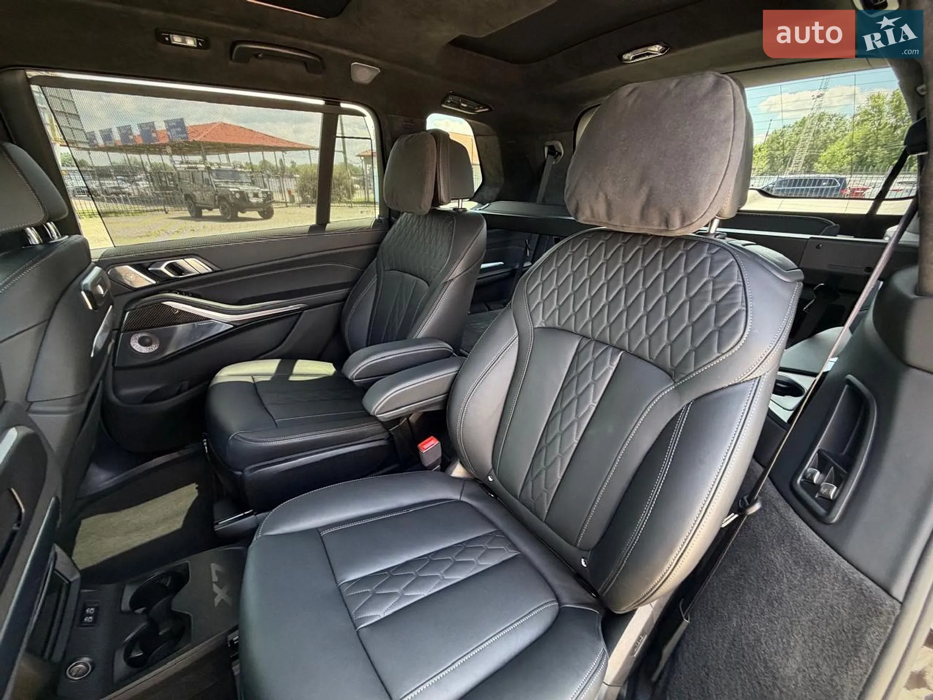2025 BMW X7 - мініатюра 90