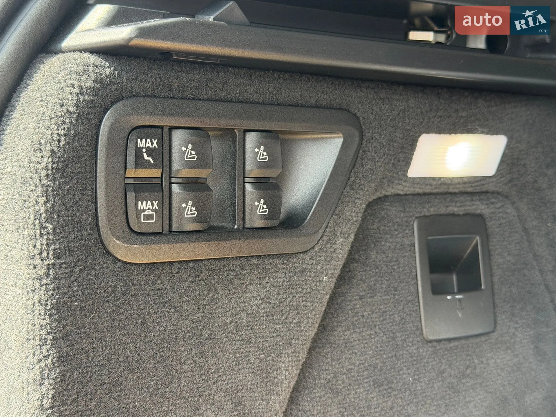 2019 BMW X7 - мініатюра 18