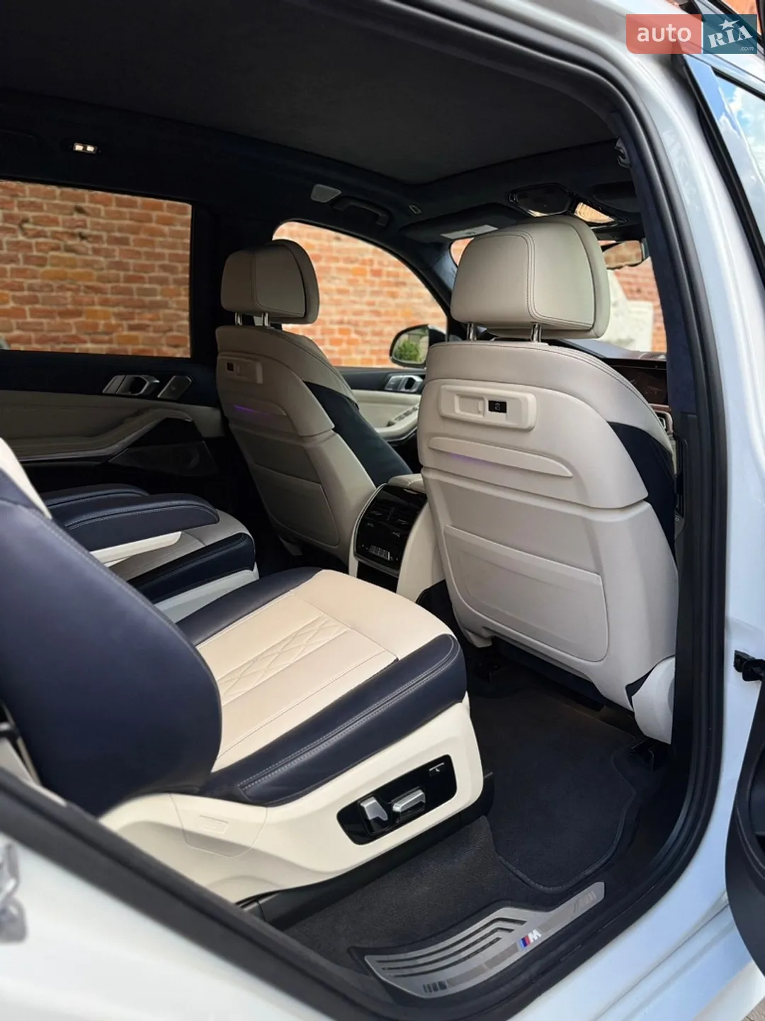 2021 BMW X7 - мініатюра 33