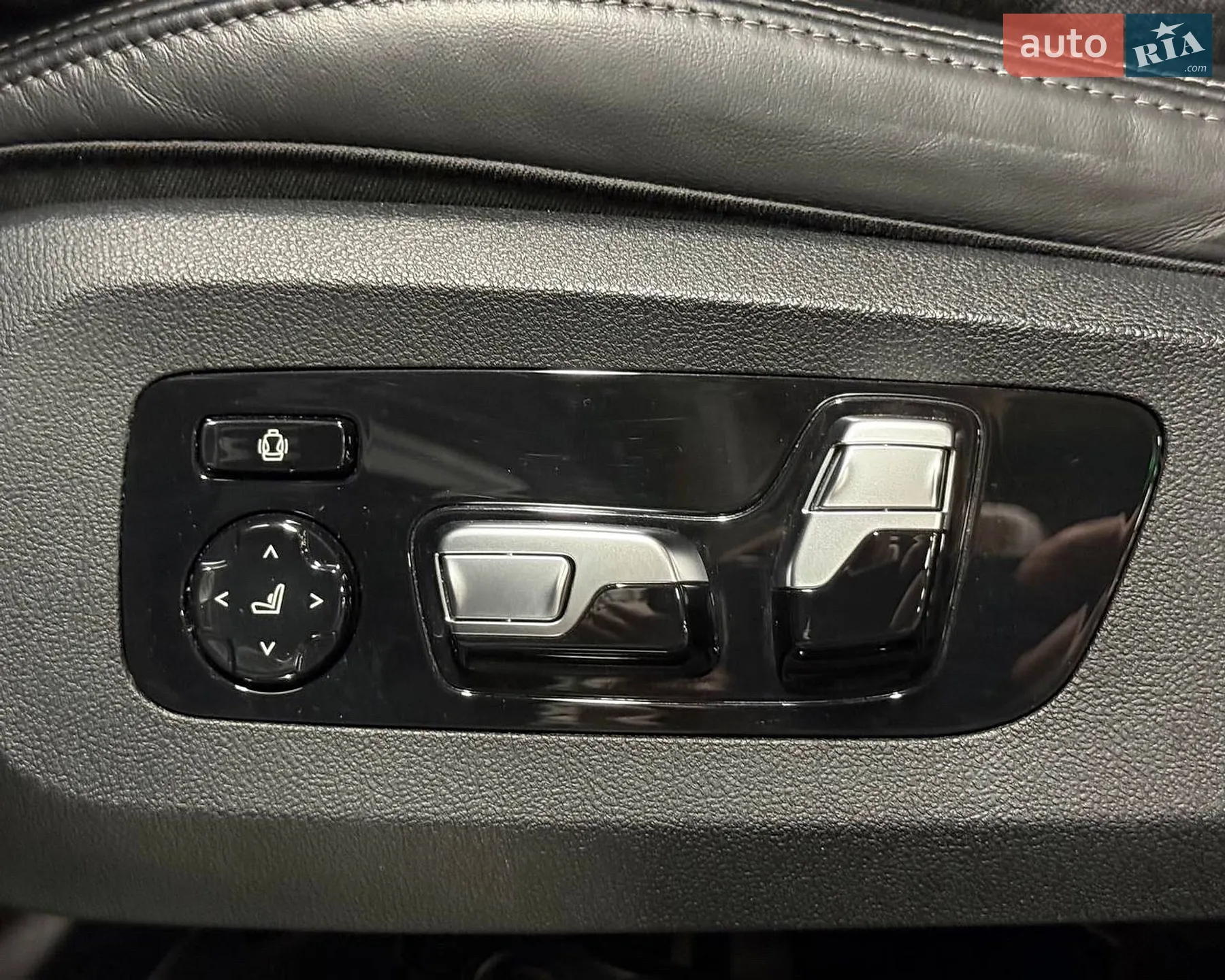 2020 BMW X7 - мініатюра 24