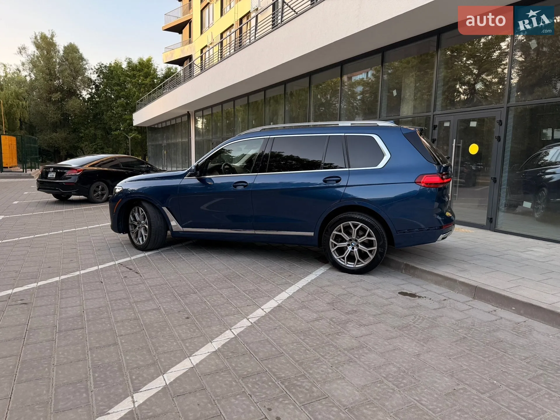 2022 BMW X7 - мініатюра 9