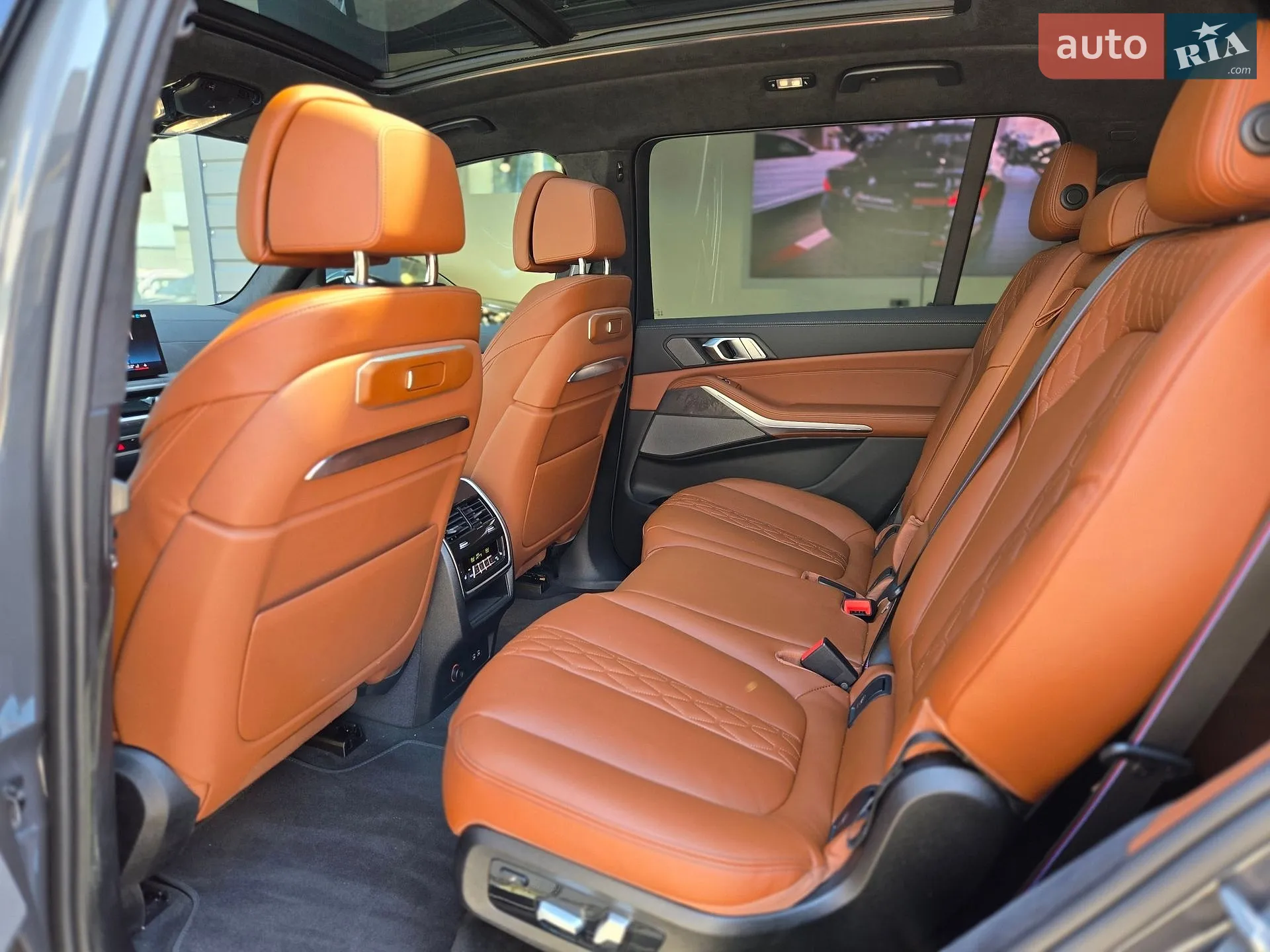 2025 BMW X7 - мініатюра 10