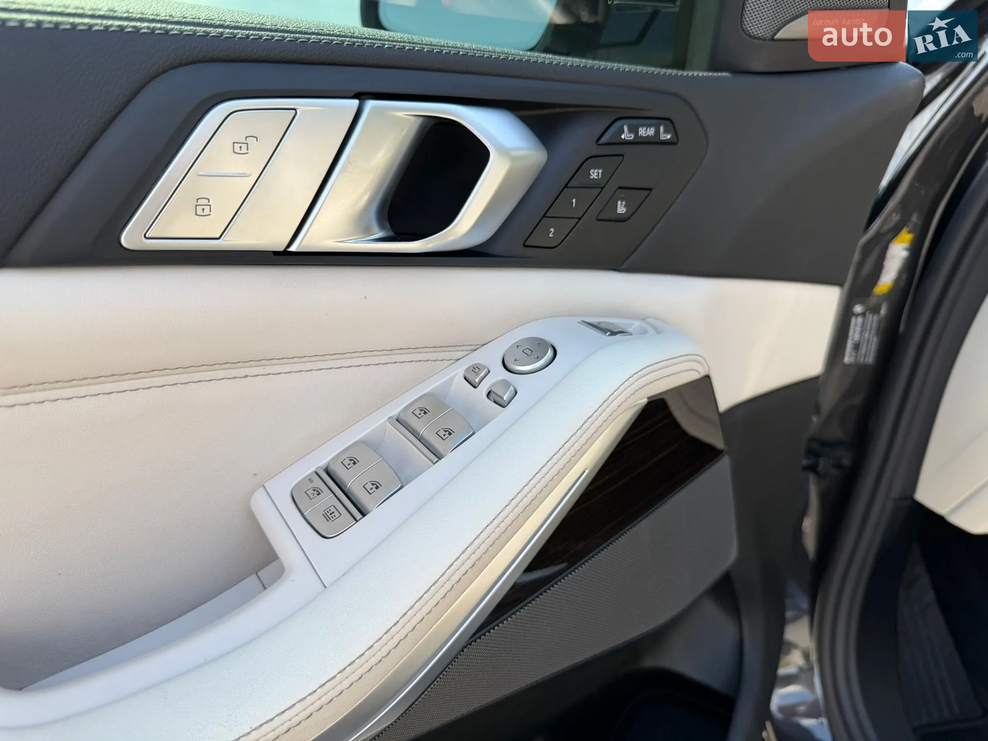 2020 BMW X7 - мініатюра 39