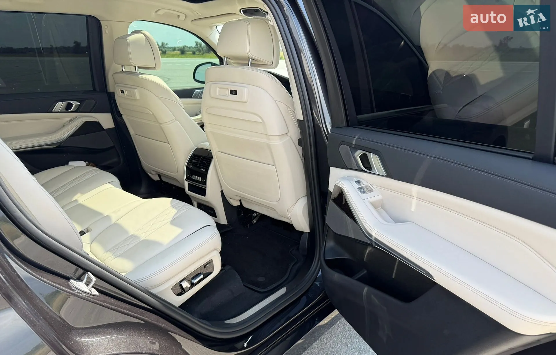 2020 BMW X7 - мініатюра 22