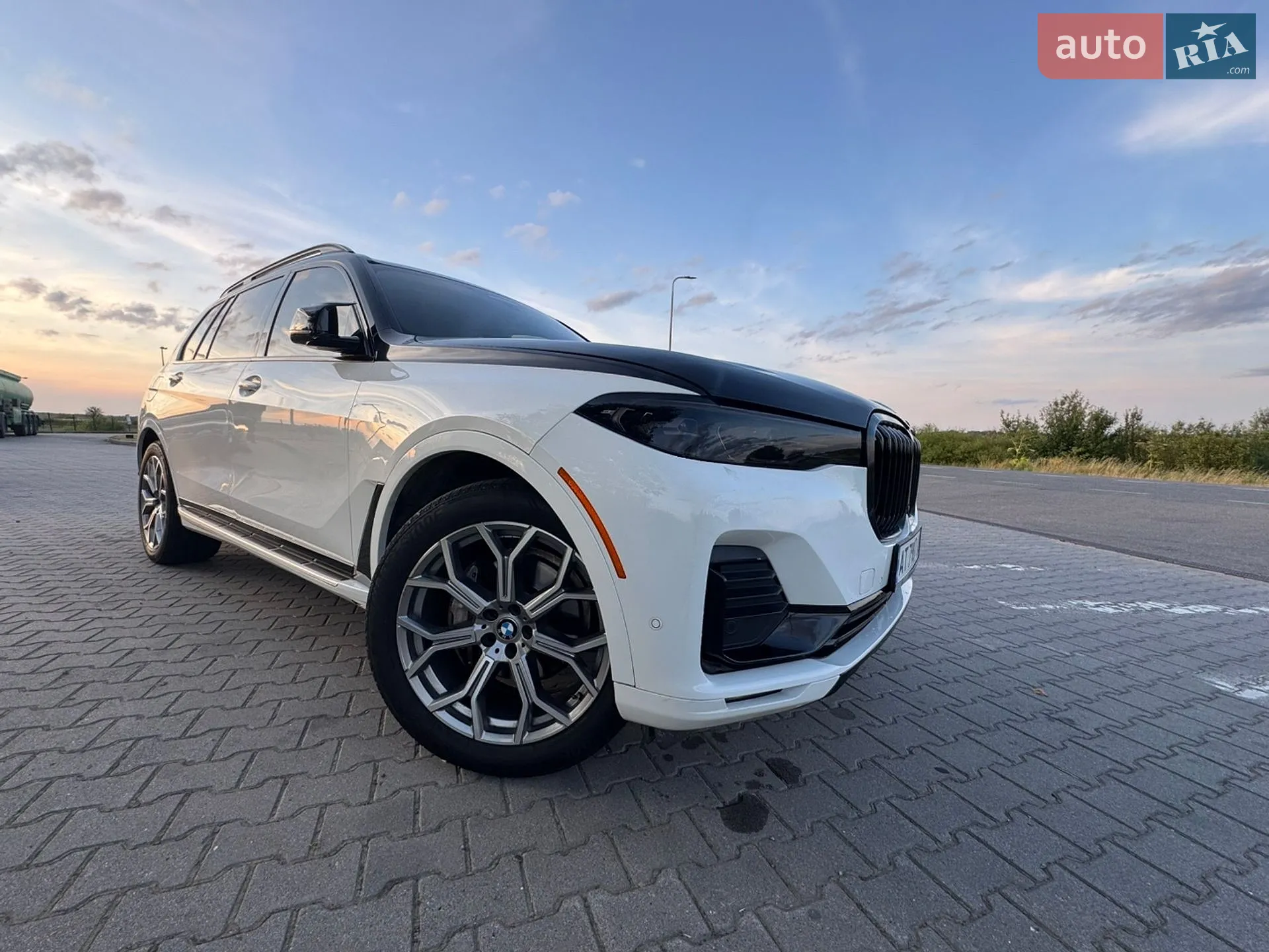 2021 BMW X7 - мініатюра 18