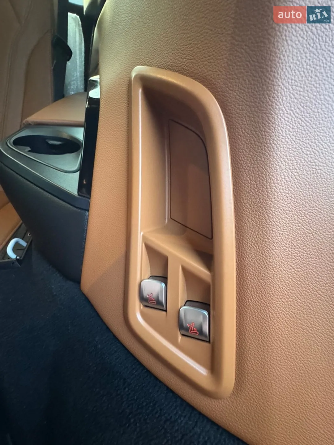 2021 BMW X7 - мініатюра 38