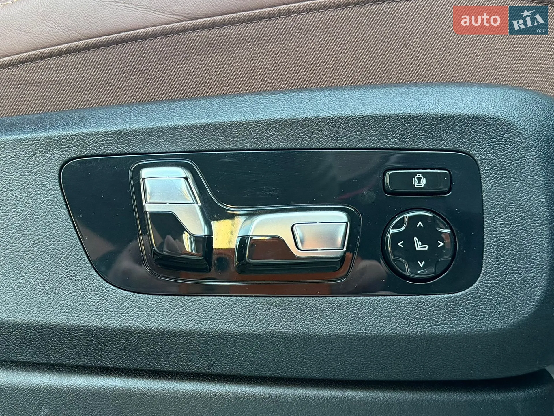 2025 BMW X7 - мініатюра 48