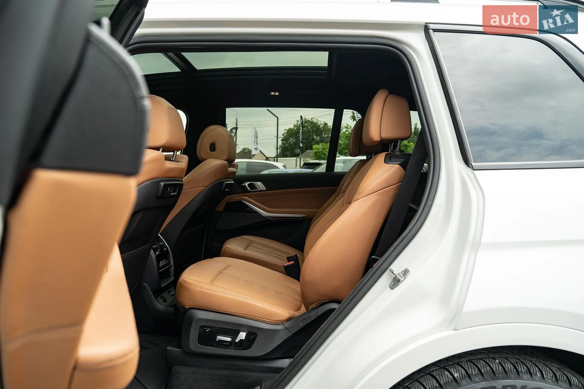 2020 BMW X7 - мініатюра 43