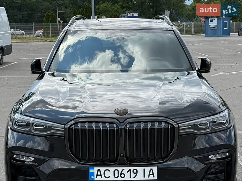 BMW X7 2021