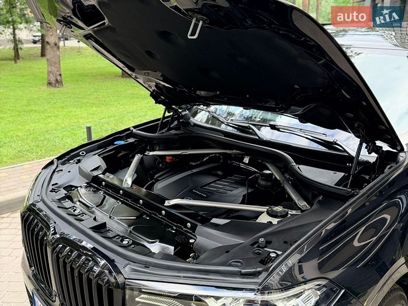 Внедорожник / Кроссовер BMW X7 2022 в Киеве