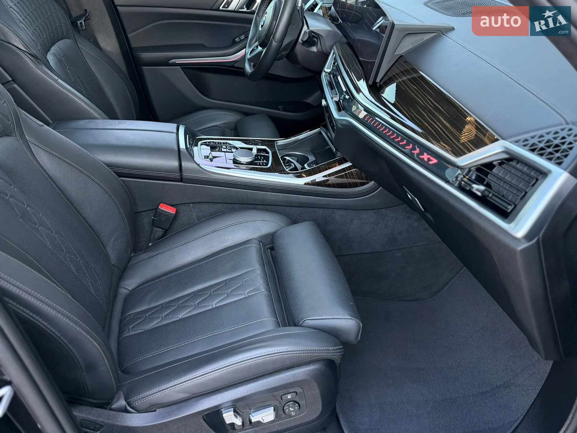 2024 BMW X7 - мініатюра 151