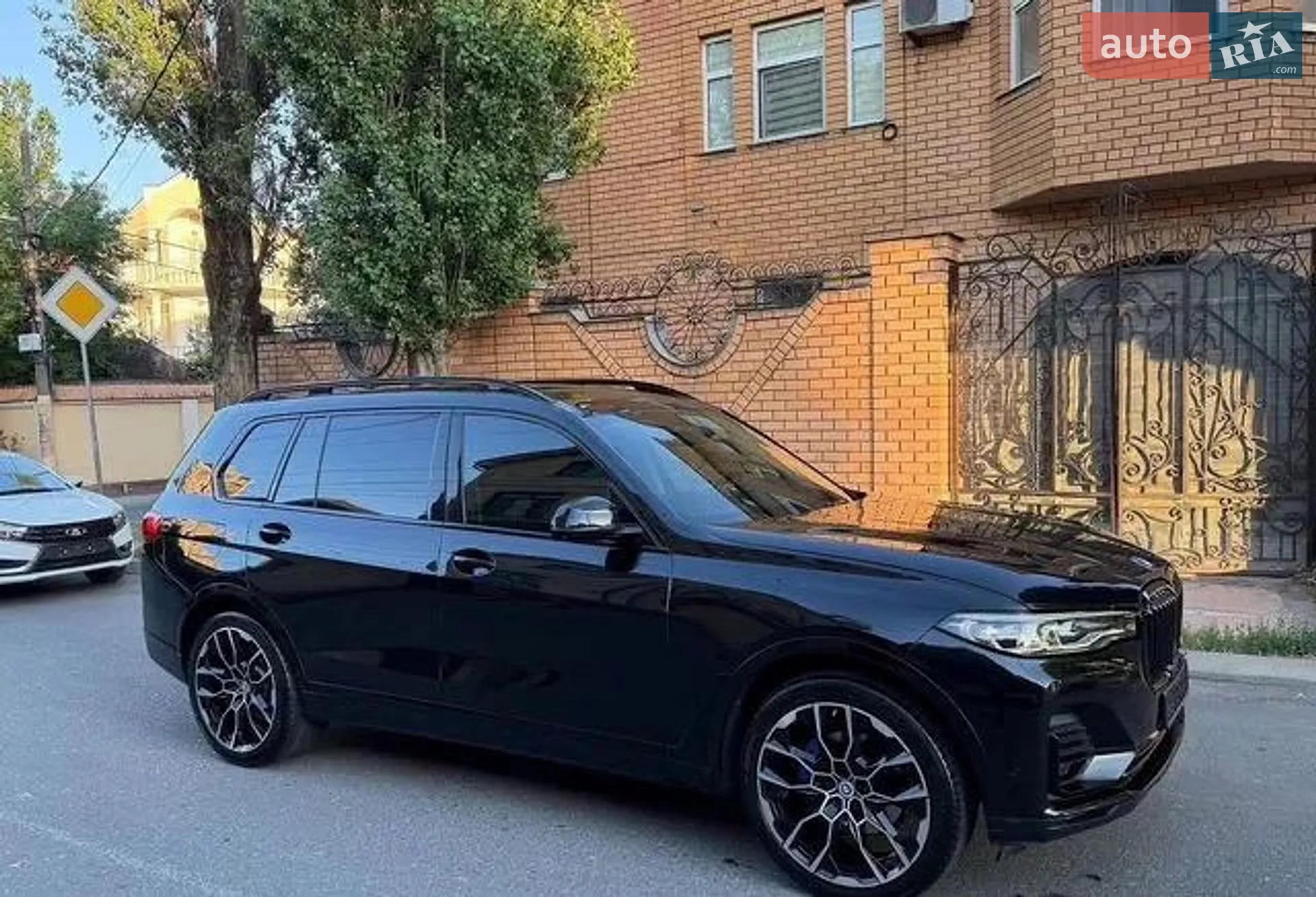 2021 BMW X7 - мініатюра 4