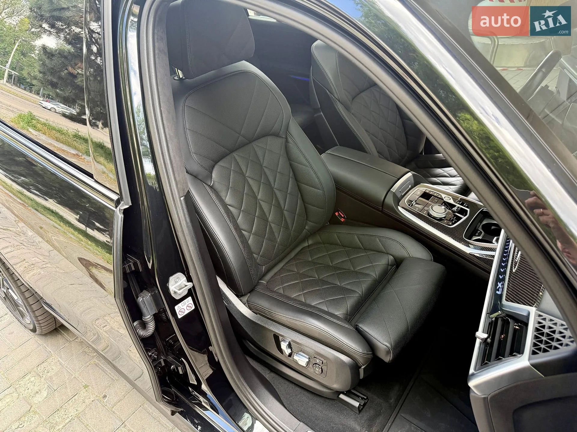 2023 BMW X7 - мініатюра 38
