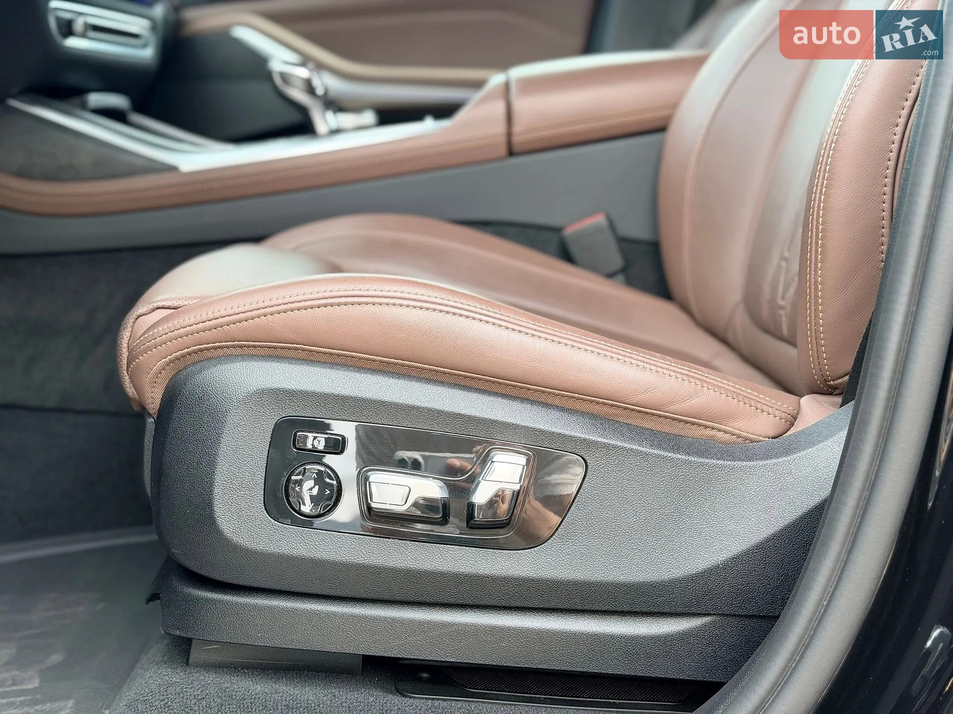 2021 BMW X7 - мініатюра 13