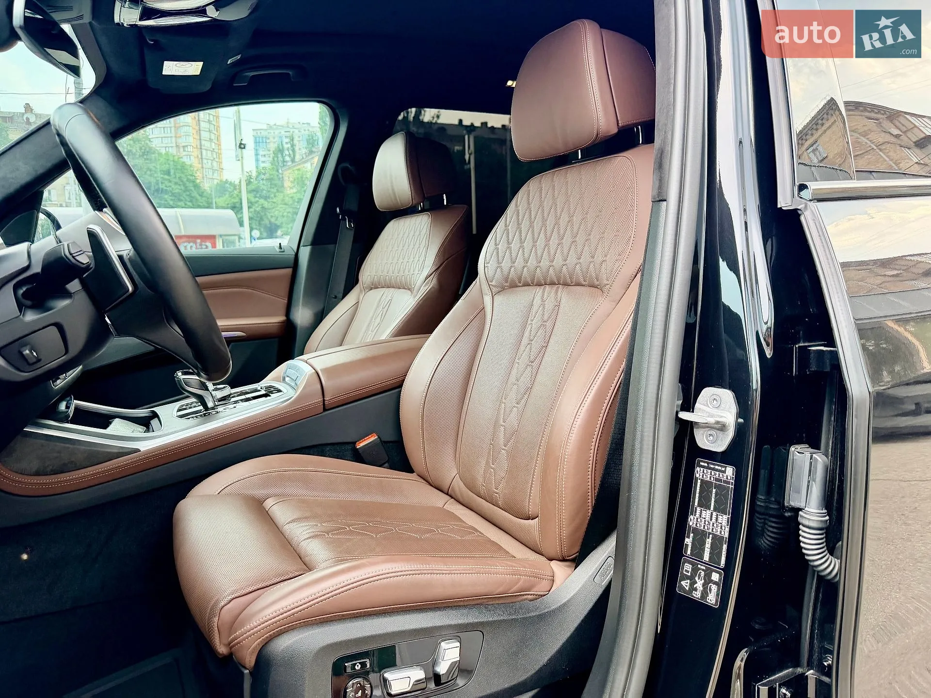 2021 BMW X7 - мініатюра 20