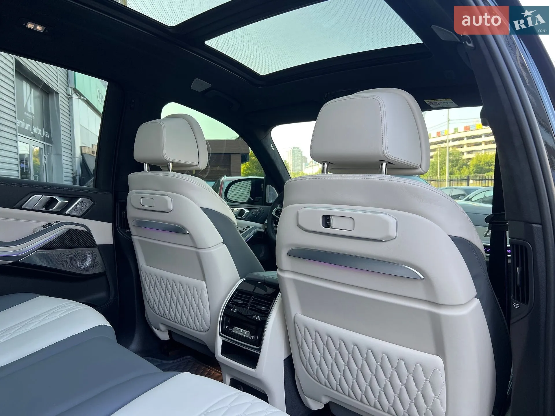 2025 BMW X7 - мініатюра 31
